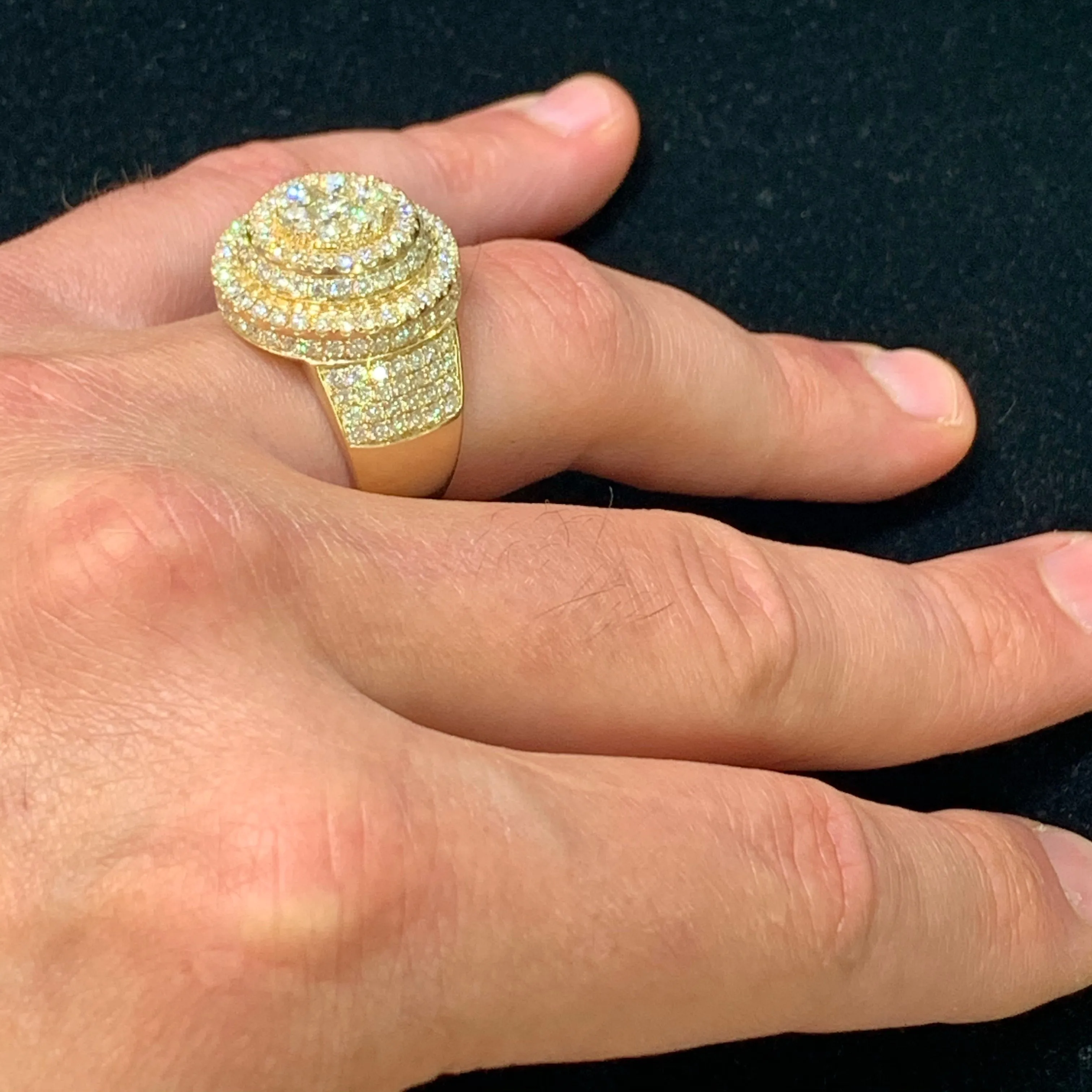 14k Gold Cake Ring with Round Diamond