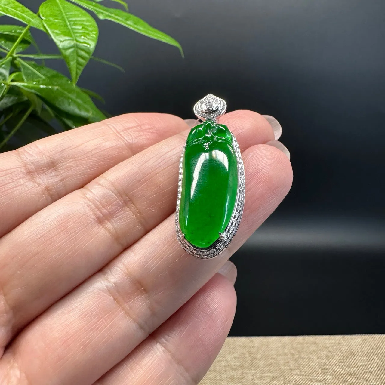 18K White Gold High end Guatemala Green Jadeite Jade Shou Tao Pendant with Diamond