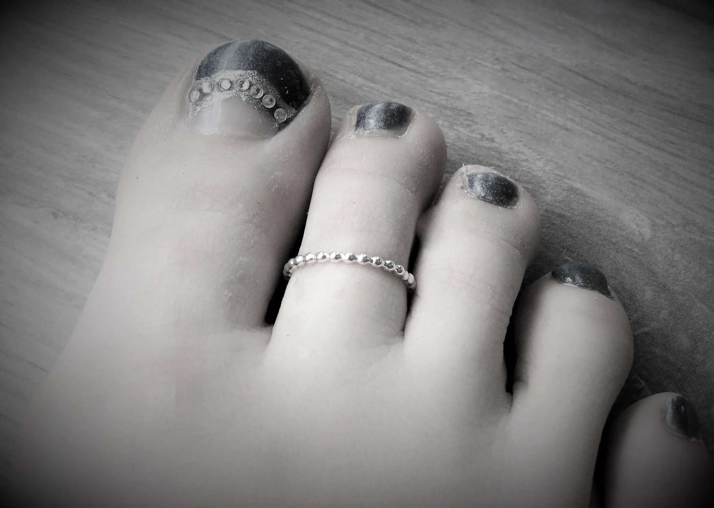 Beaded Toe Ring • 925 Sterling Silver • Dot Pattern