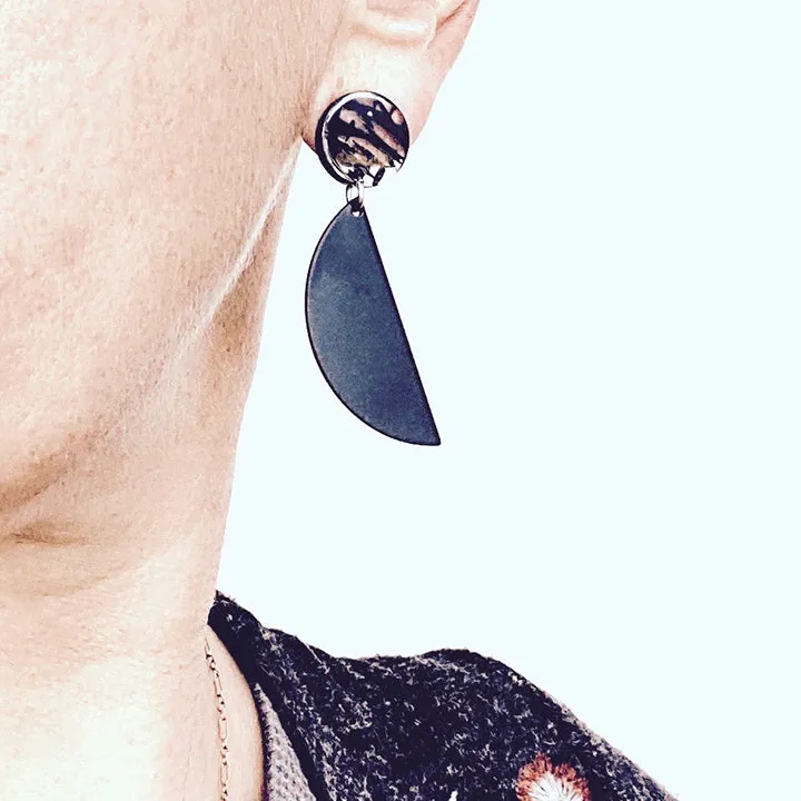 Black semi circle mobile earrings