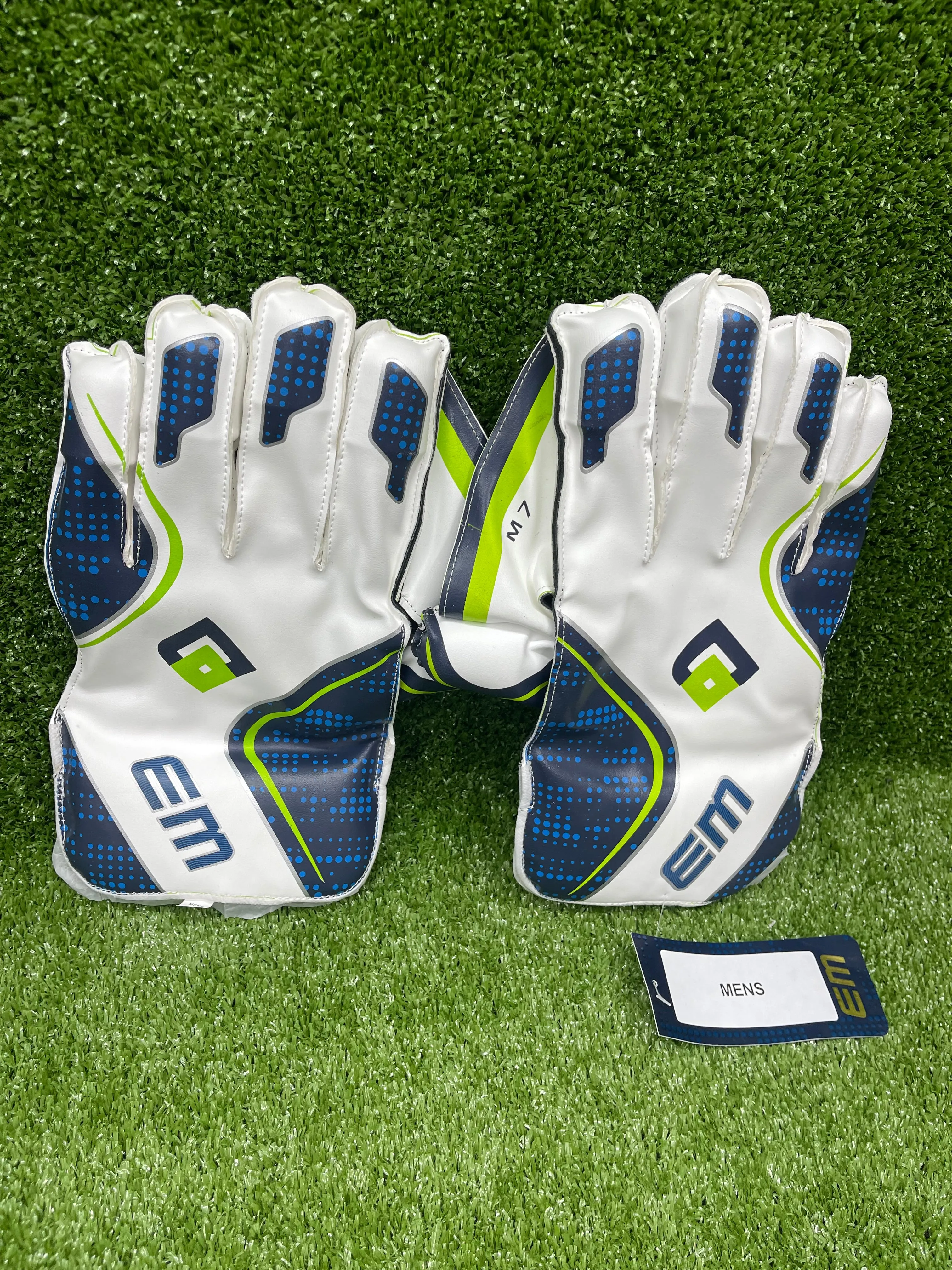 EM Quantum 7.0 Adult Cricket Wicket Keeping Gloves