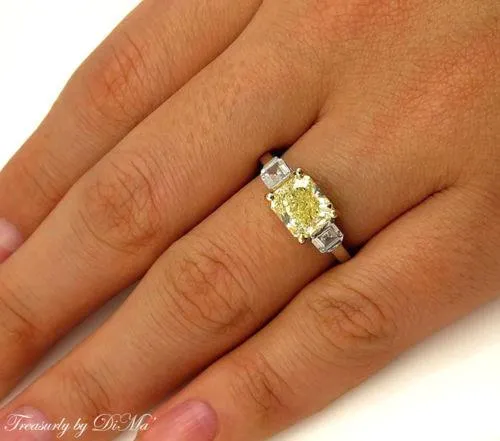 GIA 2.52CT ESTATE FANCY YELLOW RADIANT DIAMOND ENGAGEMENT WEDDING RING 3 STONE