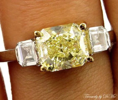 GIA 2.52CT ESTATE FANCY YELLOW RADIANT DIAMOND ENGAGEMENT WEDDING RING 3 STONE