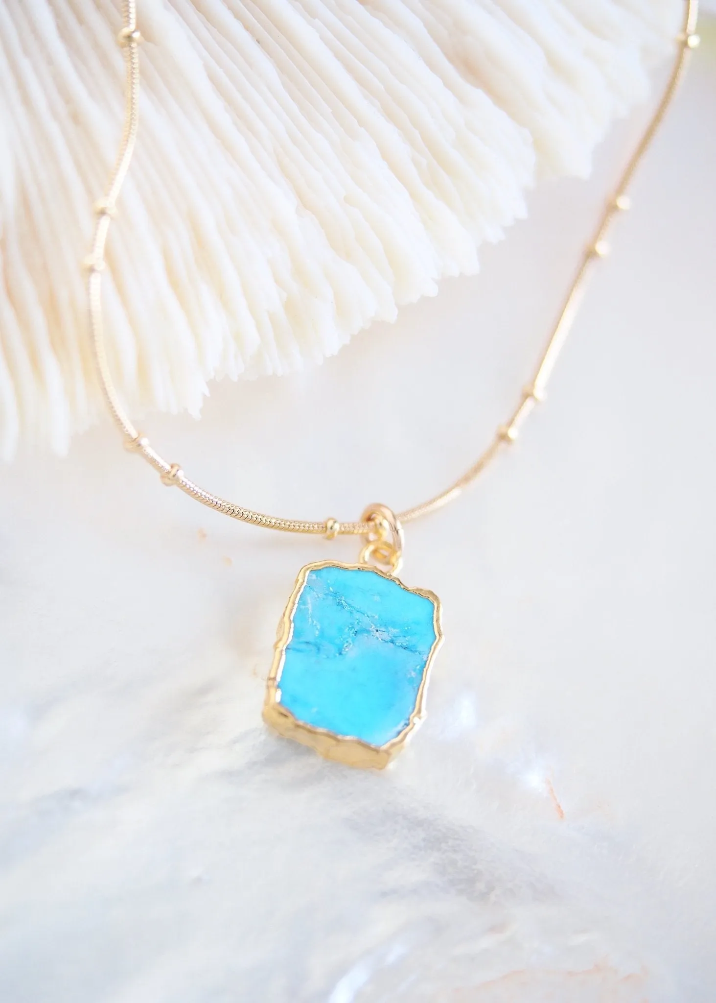 Howlite Turquoise Gemstone Gold Pendant Necklace - Alaka'i