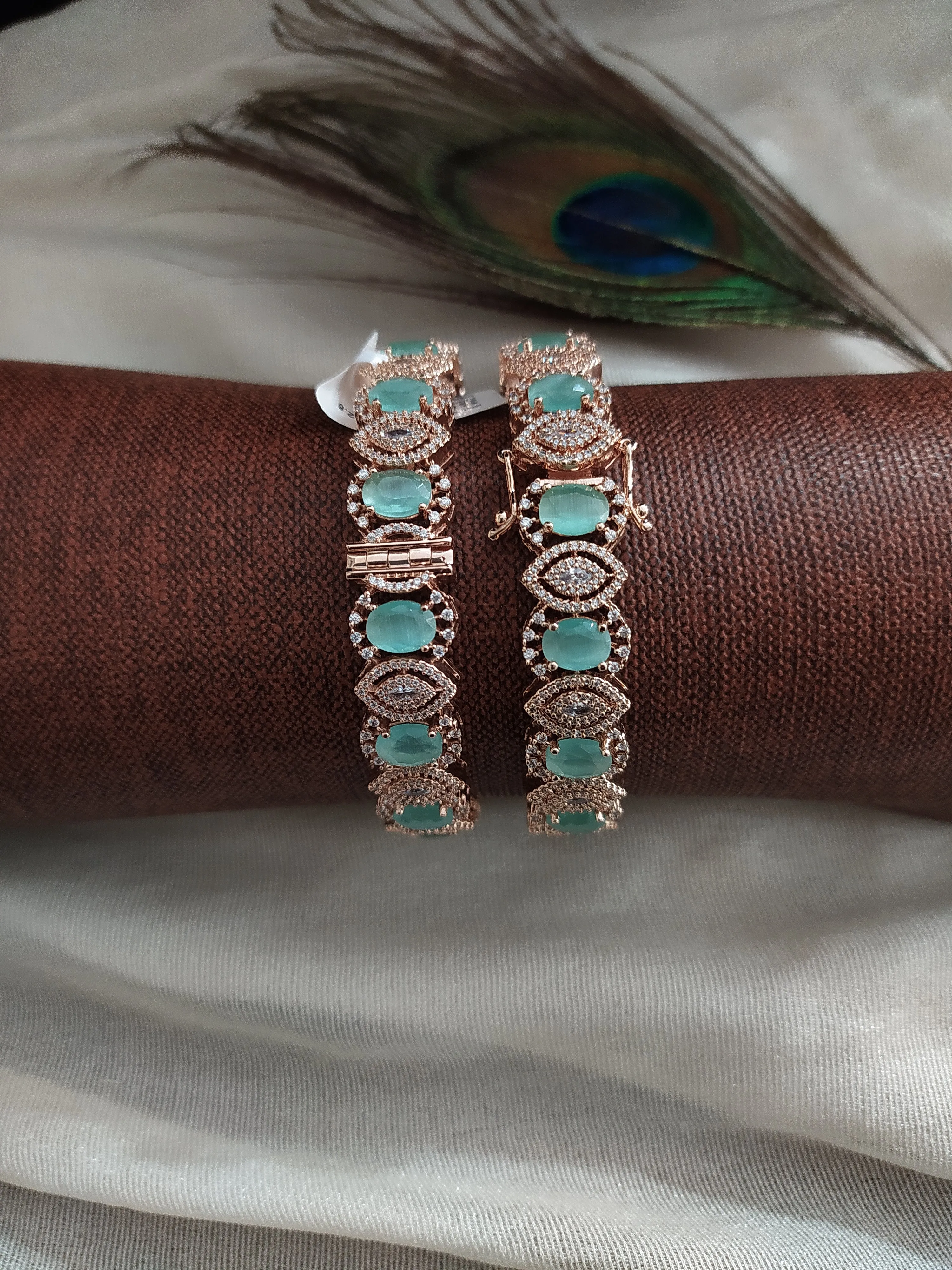 Mesmerizing Rose Gold Openable Zircon Bangles