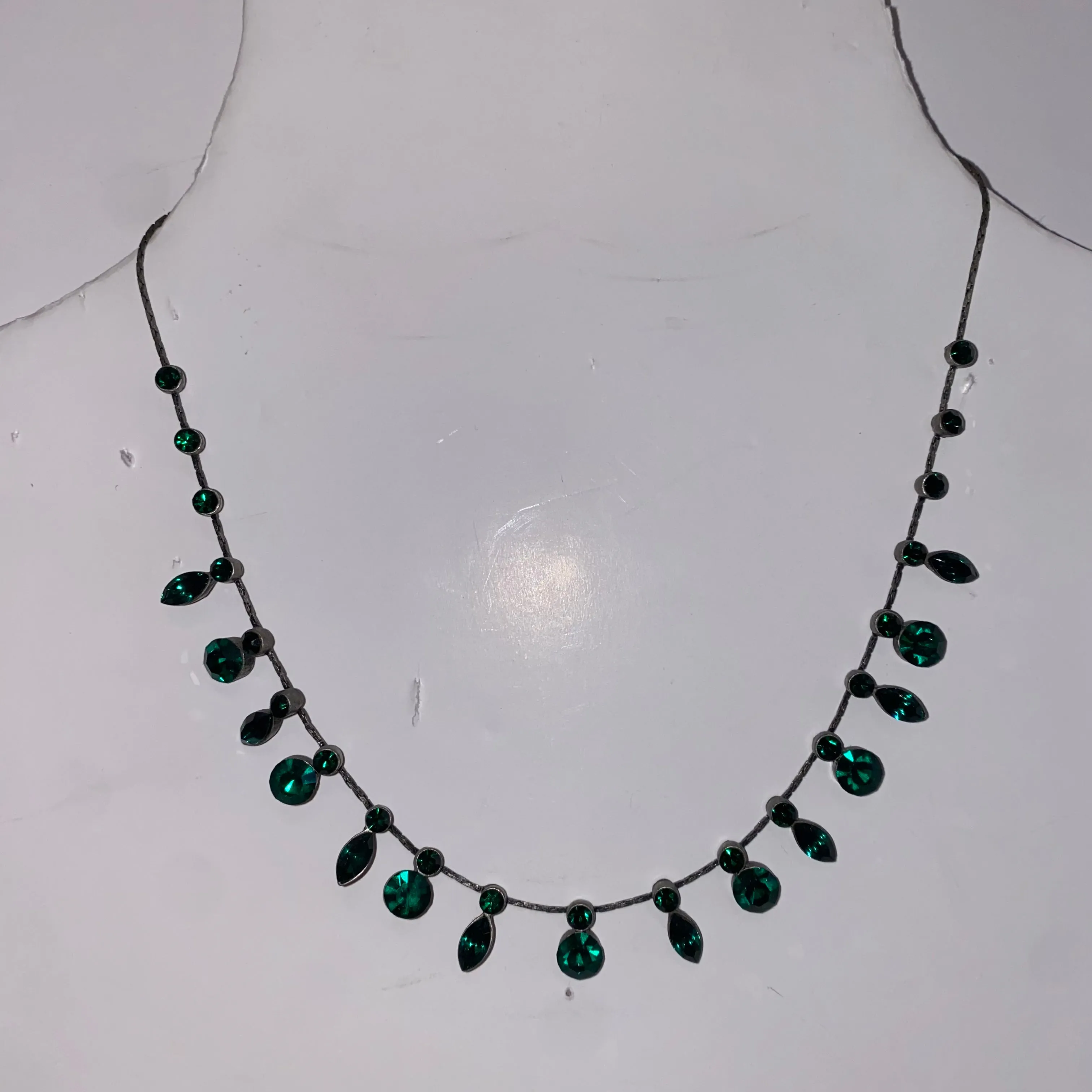 Nuala - Necklace Emerald