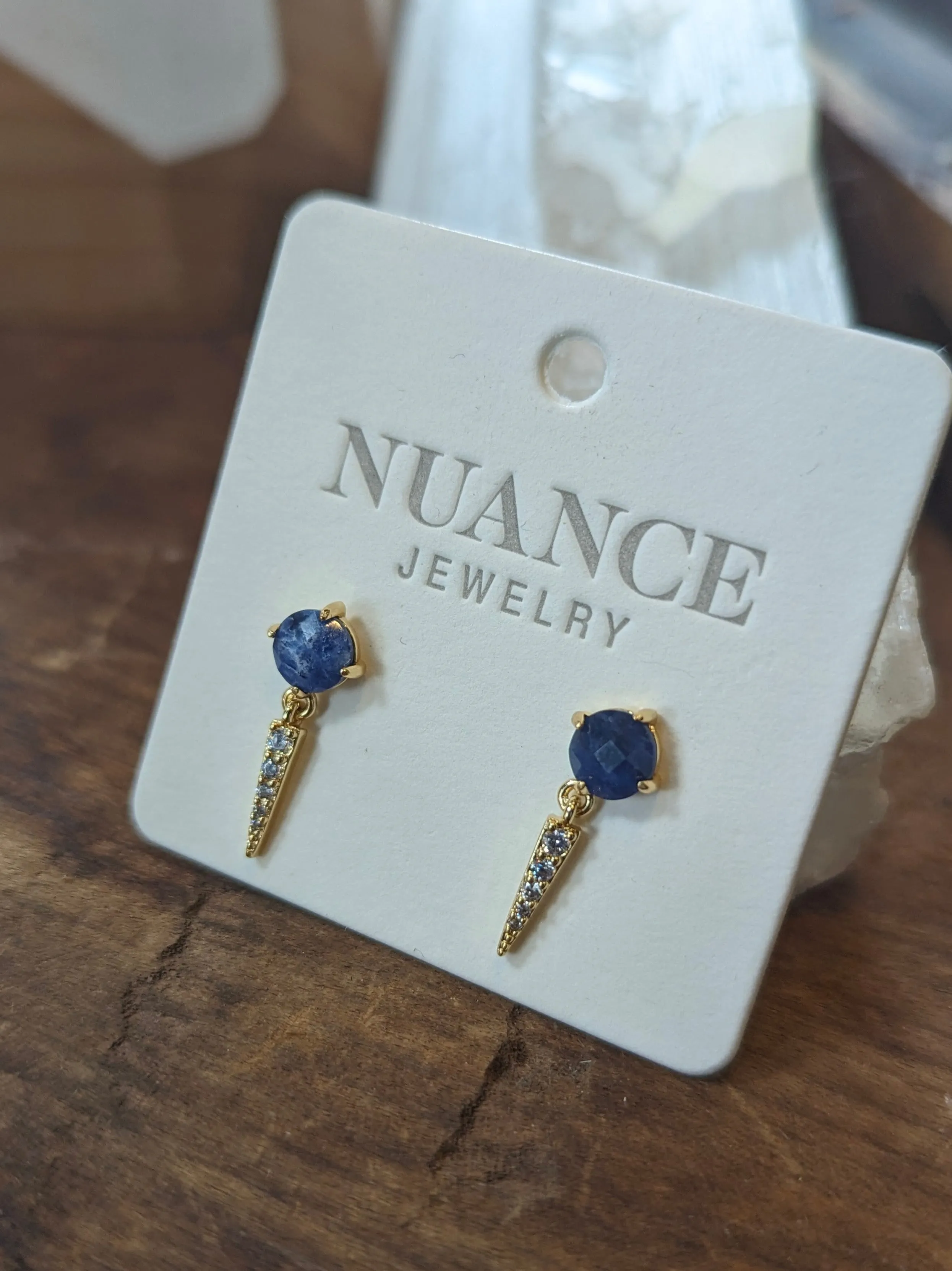 Nuance Stone Spear Earrings