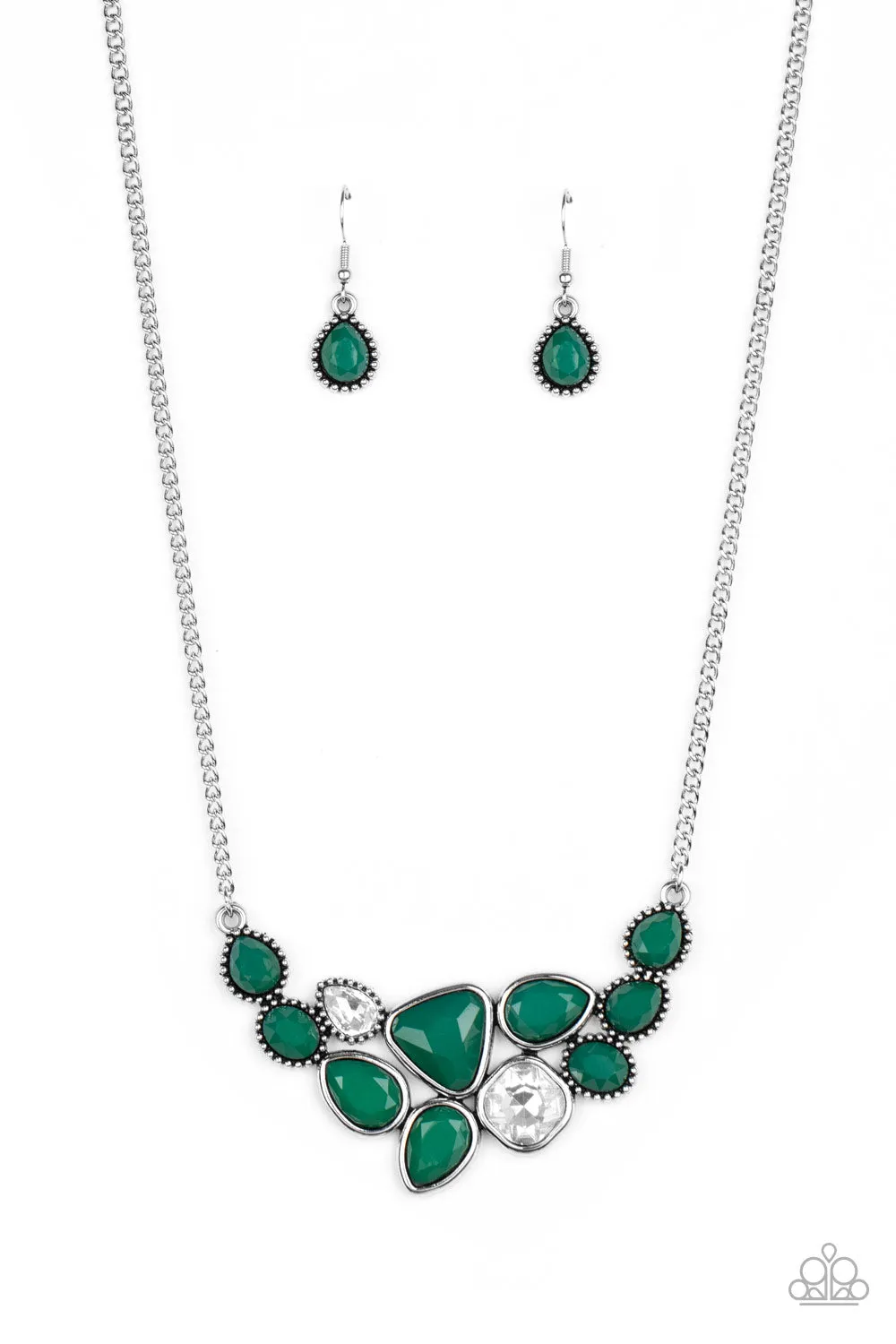 Paparazzi Breathtaking Brilliance Necklace Green