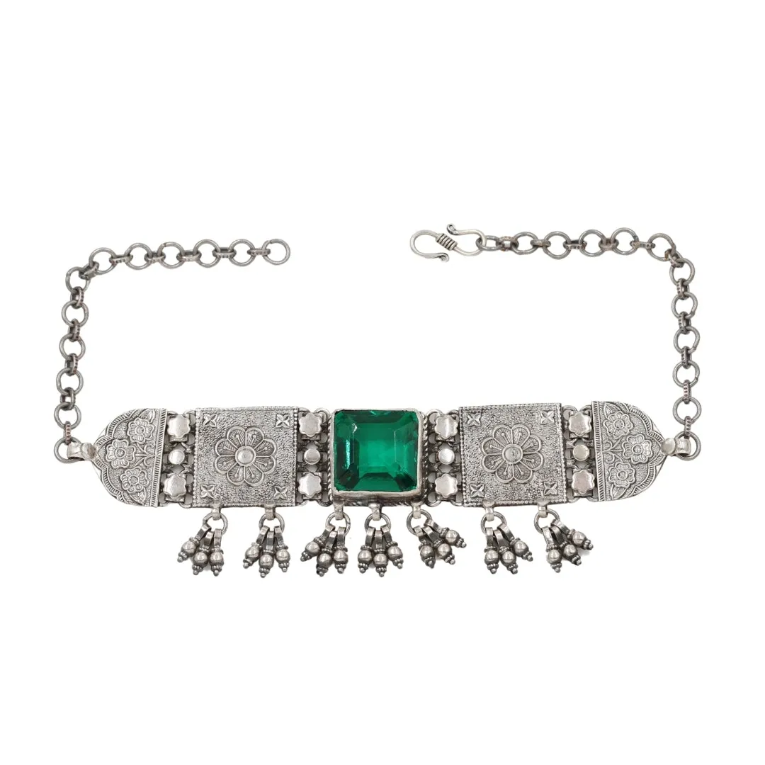 Royal Allure: Sangeeta Boochra Silver Necklace with Emeralds