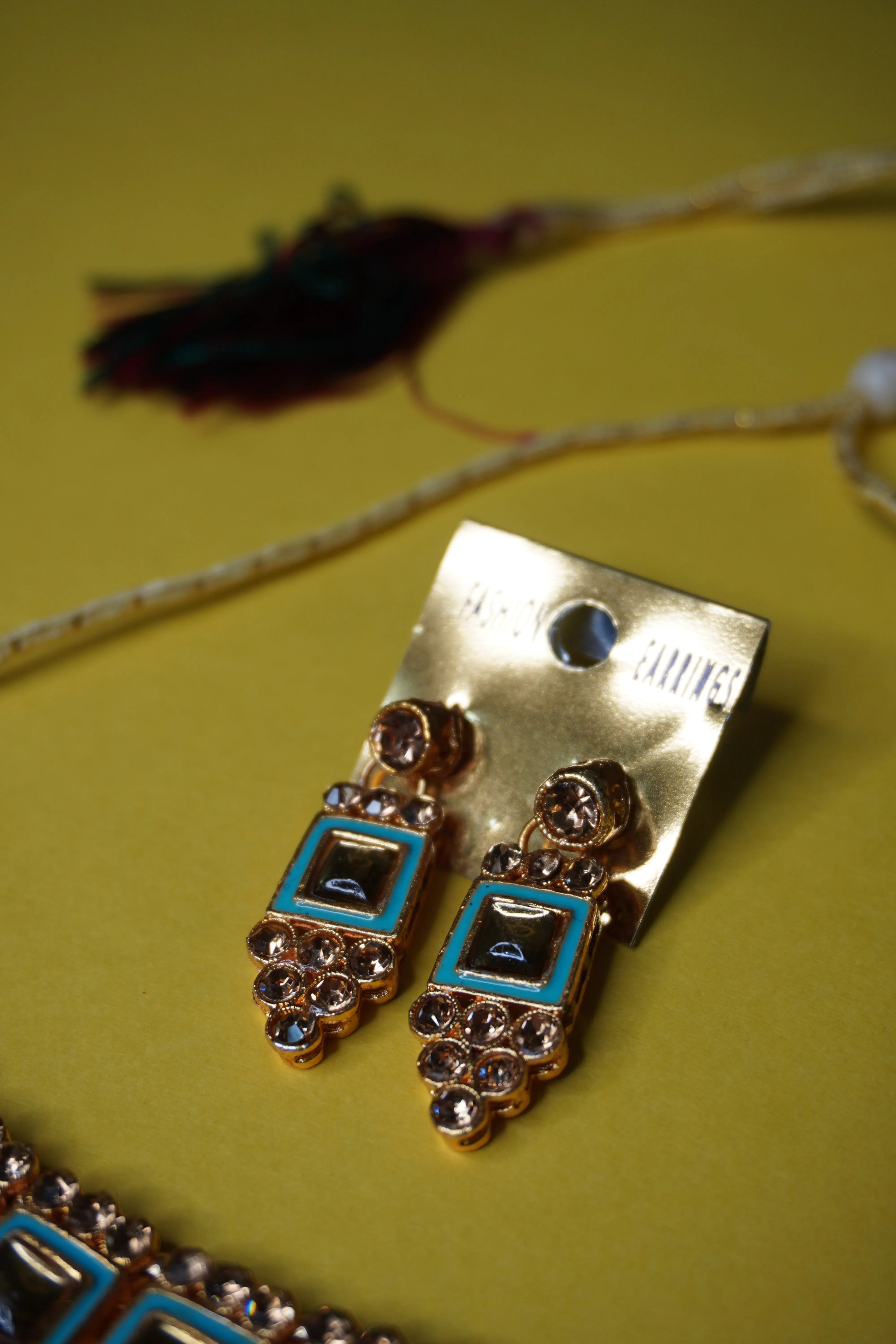 Sea Blue Colour Kundan Necklace with Earring & Maang Tikka