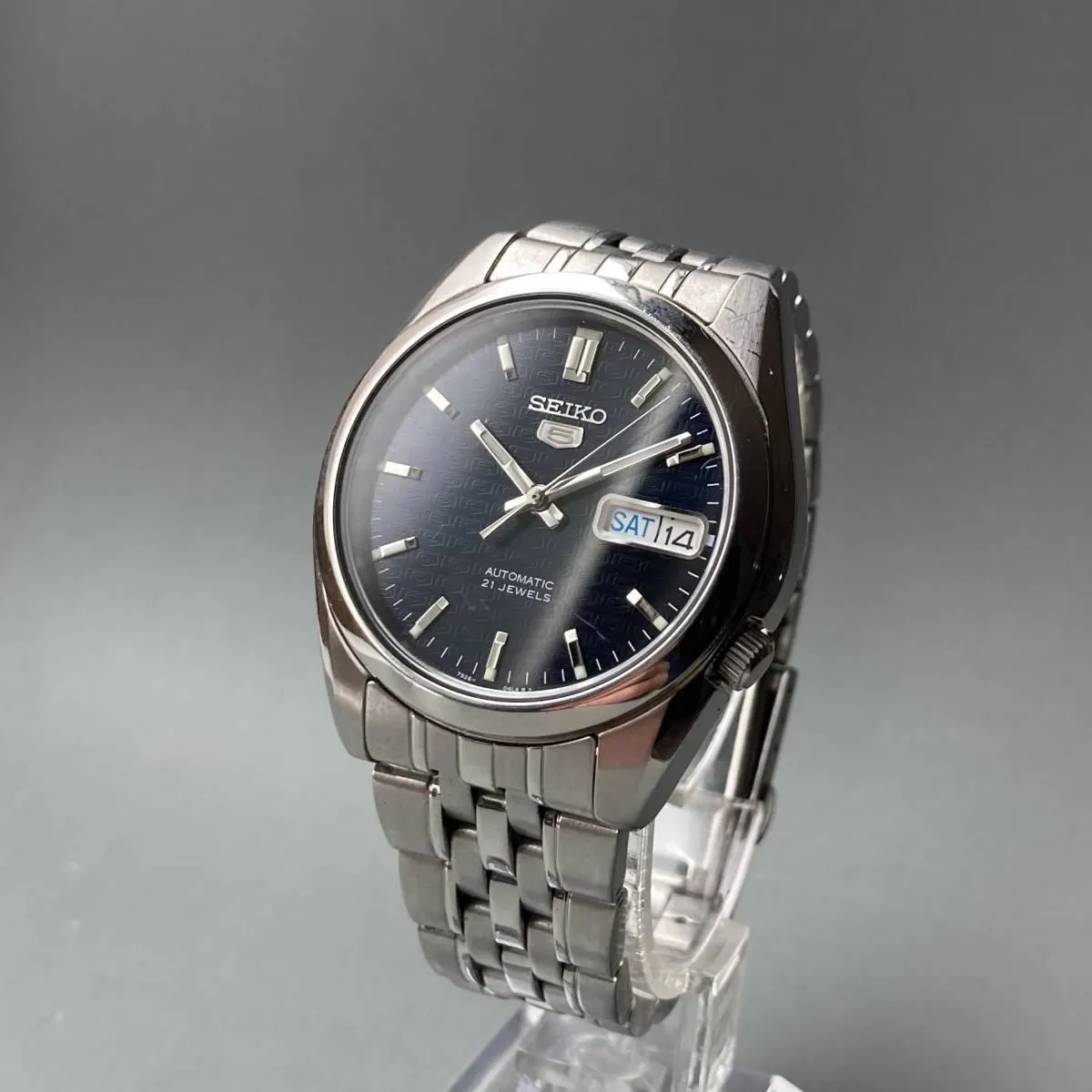 Seiko 5 Watch Automatic Men's Day Date 37 Mm Vintage