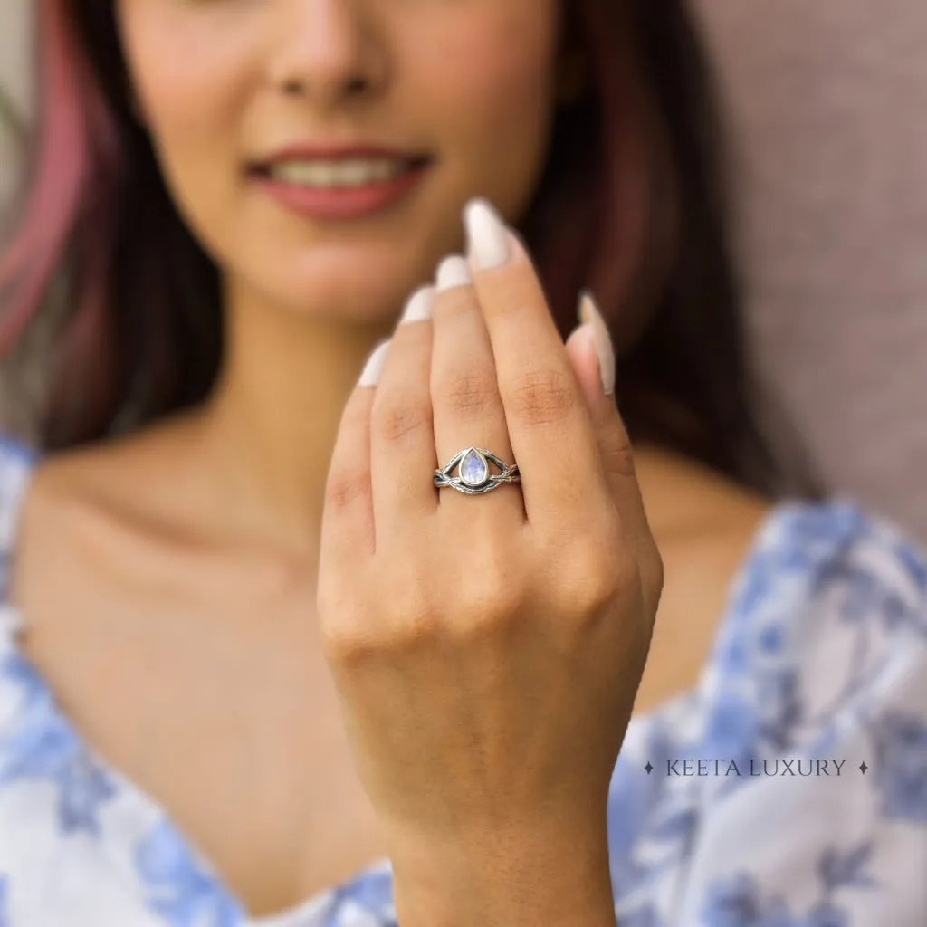 Twiggy - Moonstone Ring