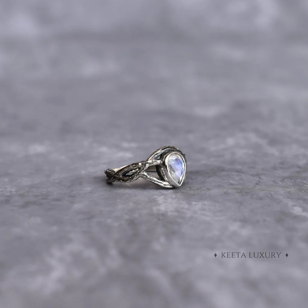 Twiggy - Moonstone Ring