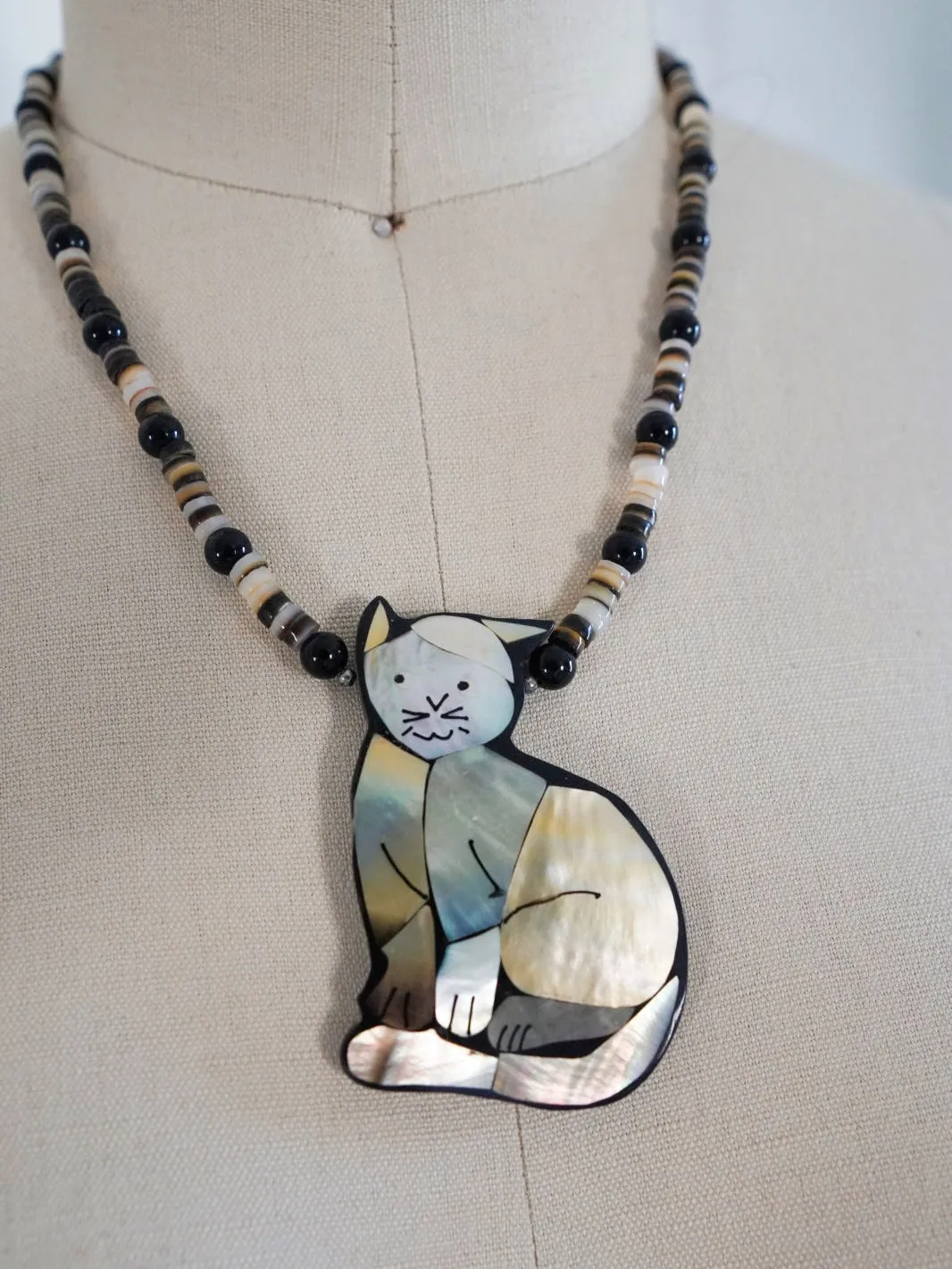 Vintage Cat Abalone Shell Necklace